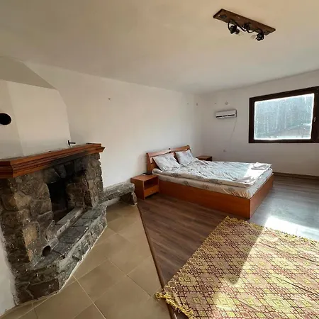 게스트하우스 чемерникъ *