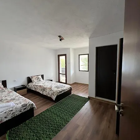 чемерникъ *