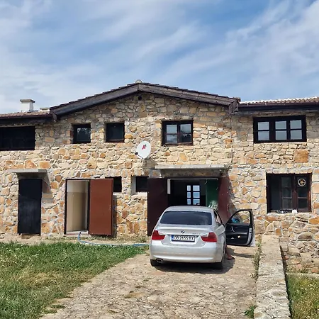 게스트하우스 чемерникъ Gabrovnitsa (Sofia)